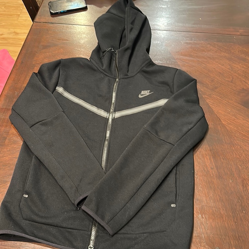Nike Tech